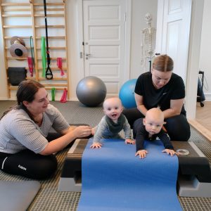 Krybe/kravlehold og efterfødselstræning